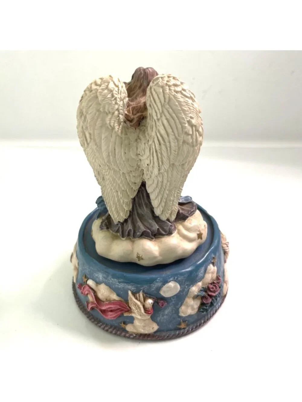 Vintage Grandeur Noel Renaissance Angel Music Box 81640 Plays Somewhere My Love